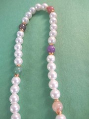 Vintage COLORFUL Acrylic & FAUX PEARL Beaded Necklace