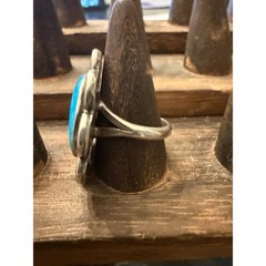 Native-Made Vintage Turquoise and Sterling Silver Ring Sz. 6