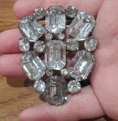 Vintage 1940s Brooch with Clear Reinestones