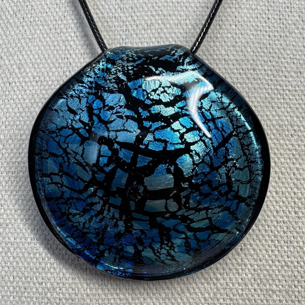 Beautiful Vintage Hand Blown Blue & Black Crackled Pendant On Cord Necklace