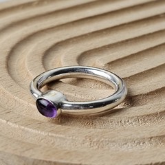 925 Sterling Silver Cabochon Amethyst Minimalist Solitaire Ring Size 4.5 -1.87 g
