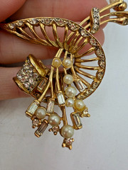 Vintage Necklace Fan Rhinestone Spray Pendant Vendome? Goldtone 15 in PJ