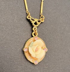 Vintage 1928 Brand Porcelain Rose Swirl Enamel Rhinestones Gold Tone Necklace