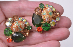 D & E Juliana Demi Parure Set Easter Egg Rhinetone Brooch & Clip On Earrings VTG