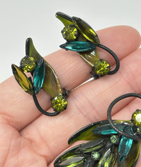 Vintage Green Navette Rhinestone Leaf Brooch Pin & Earrings Set Japanned Enamel