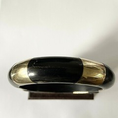 VINTAGE BLACK BONED HORN w/BRASS GOLD INLAIDED DESIGNED SLIP ON BANGLE BRACELET