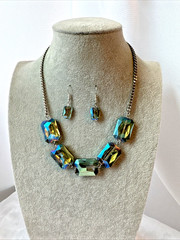 wow Oil Slick Iridescent faceted glass Blue Teal Y2K Necklace & Earrings Set VTG