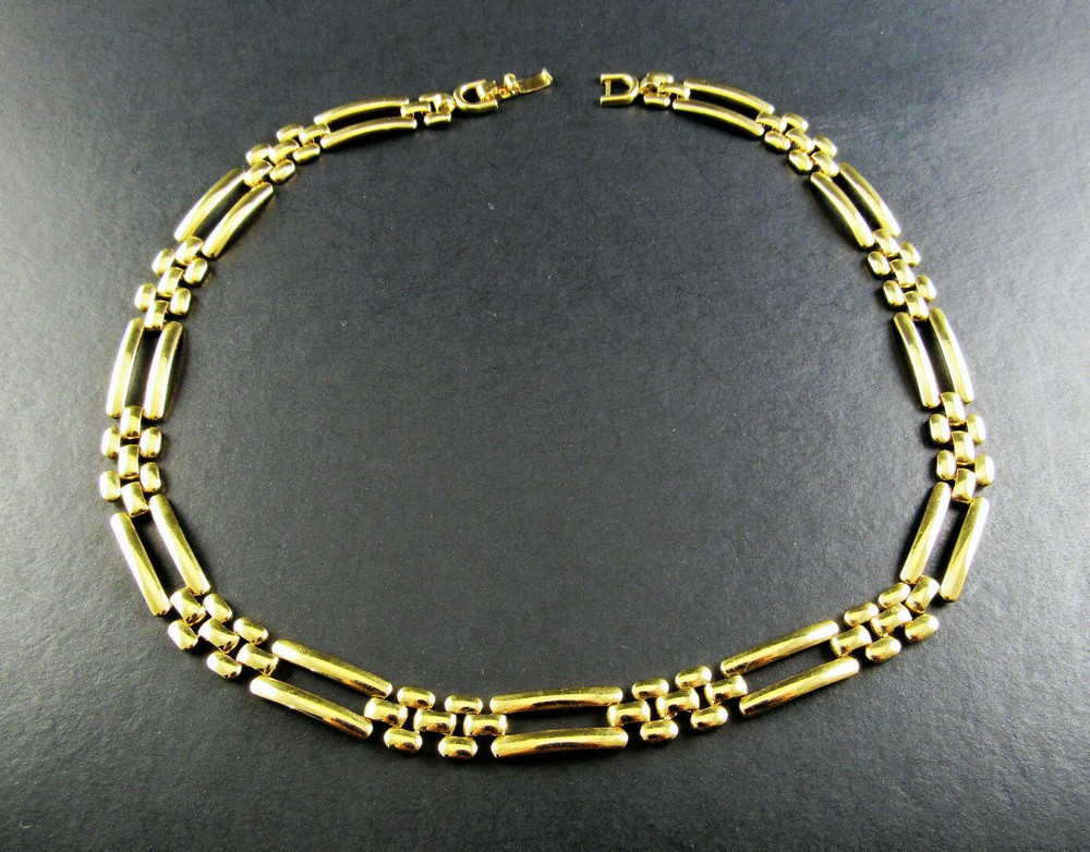 GOLD TONE NECKLACE 16.5″ (D10)
