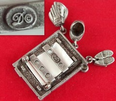 VTG c1980’s DANECRAFT MVP BASEBALL PHOTO FRAME DANGLE CHARM PEWTER BROOCH PIN