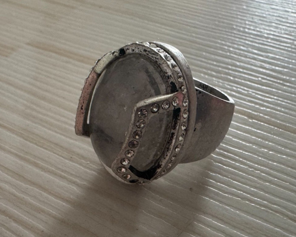 Signed Kim Fowley Statement Ring Silver Tone Gray Cabochon Rhinestone Vintage