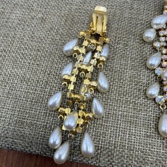 VTG Waterfall Tassel Dangle AB Rhinestone & Faux Teardrop Pearl Clip On Earrings