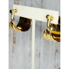 Vintage Napier Gold Tone Ribbed Hoop Clip On Earrings Statement Designer Jewelry