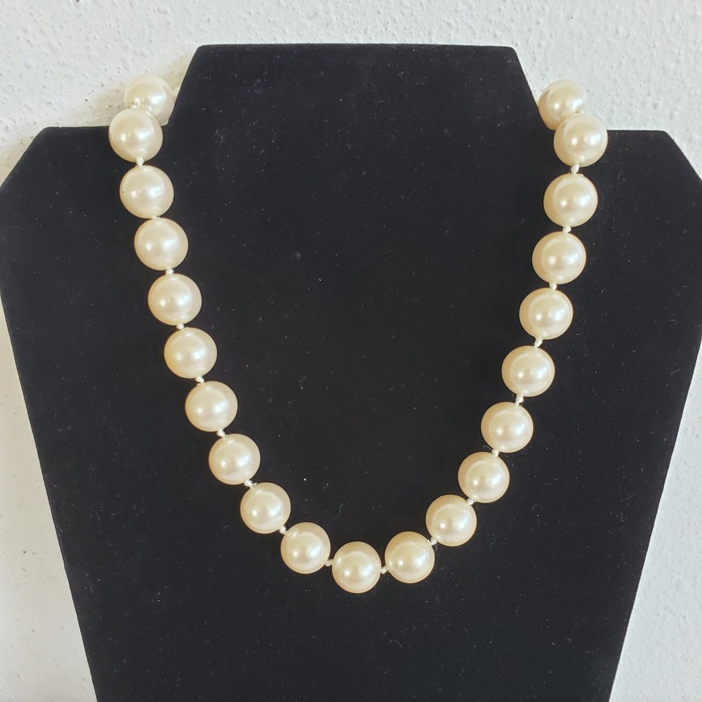 Vintage Faux Pearl Chunky Hand Knotted Necklace Choker Silvertone 16″ – 18″