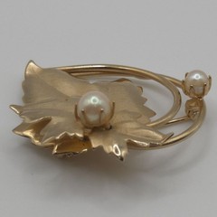 VTG MCM Brooch Layered Curled White Gold Tone Leaves Fall Cottage Cabincore Pin
