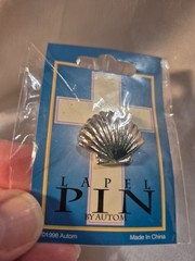 Vintage Scallop Shell Lapel Pin Small Size Silver Color Metal