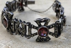 💥❤️✨VINTAGE 925 STERLING SILVER GARNET & MARCASITE MALTESE CROSS BRACELET ✨❤️💥