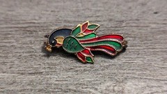 🦚 Blue, Red & Green Iridescent Peacock Vintage Pinback Fashion Lapel Pin/Brooch