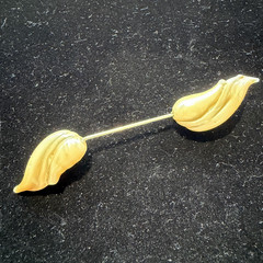 Vintage 1940’s Jabot Pin Lucite Plastic Resin Shell? Winged Victory Ivory Lovely