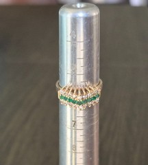 ESTATE FIND DIAMOND & EMERALD 14K YELLOW GOLD CLASSIC PYRAMID RING Sz. 6
