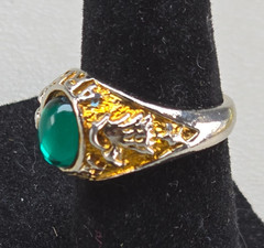 Vintage Army Victory Ring Green Cabochon Gold Tone Size 4.5 Military Patriotic