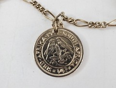 Vintage South Africa Coin Charm Bracelet Elizabeth II Regina Faux Pearls 6.75″
