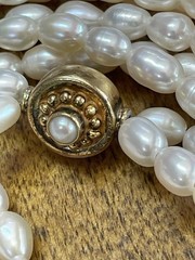 Vintage 4strand Freshwater Rice Pearl Necklace. 14/20 Floral Clasp. 104g