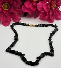 Vintage Black Onyx Chip Beaded Necklace 17 Inch Polished Lustrous Unisex Adults