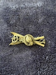 Vintage German Silver Tone Ski Poles Hat Souvenir Travel Pin Brooch West Germany