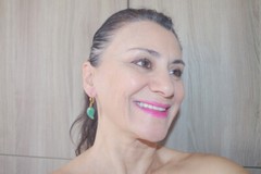 Vintage Genuine 14K GF Green Jadeite Jade Carved Leaf Hoop Earrings