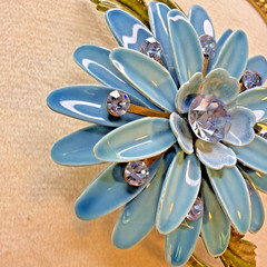 Vintage 1960s Blue Enamel Flower Brooch Rhinestone Mod Flower Power Pin – AS IS
