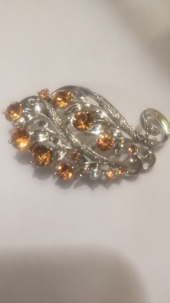 Vtg Lisner Gold Tone With Amber Colored Rhinestone Brooch 1 Dead Stone