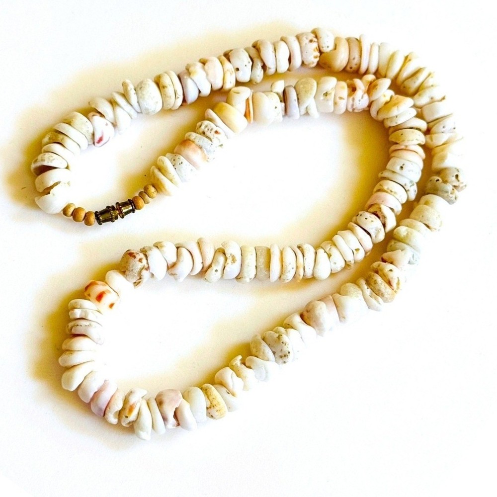 VTG Hawaiian Puka Shell Surfer Necklace large Beads authentic 18″ 10mm Hawaii