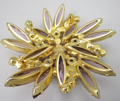 LOVELY 1960’S JULIANA DELIZZA & ELSTER LILAC RHINESTONE BROOCH & EARRINGS SET