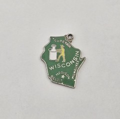 Vintage Green Enamel Wisconsin State Silver Plated Charm Pendant – 3.1g