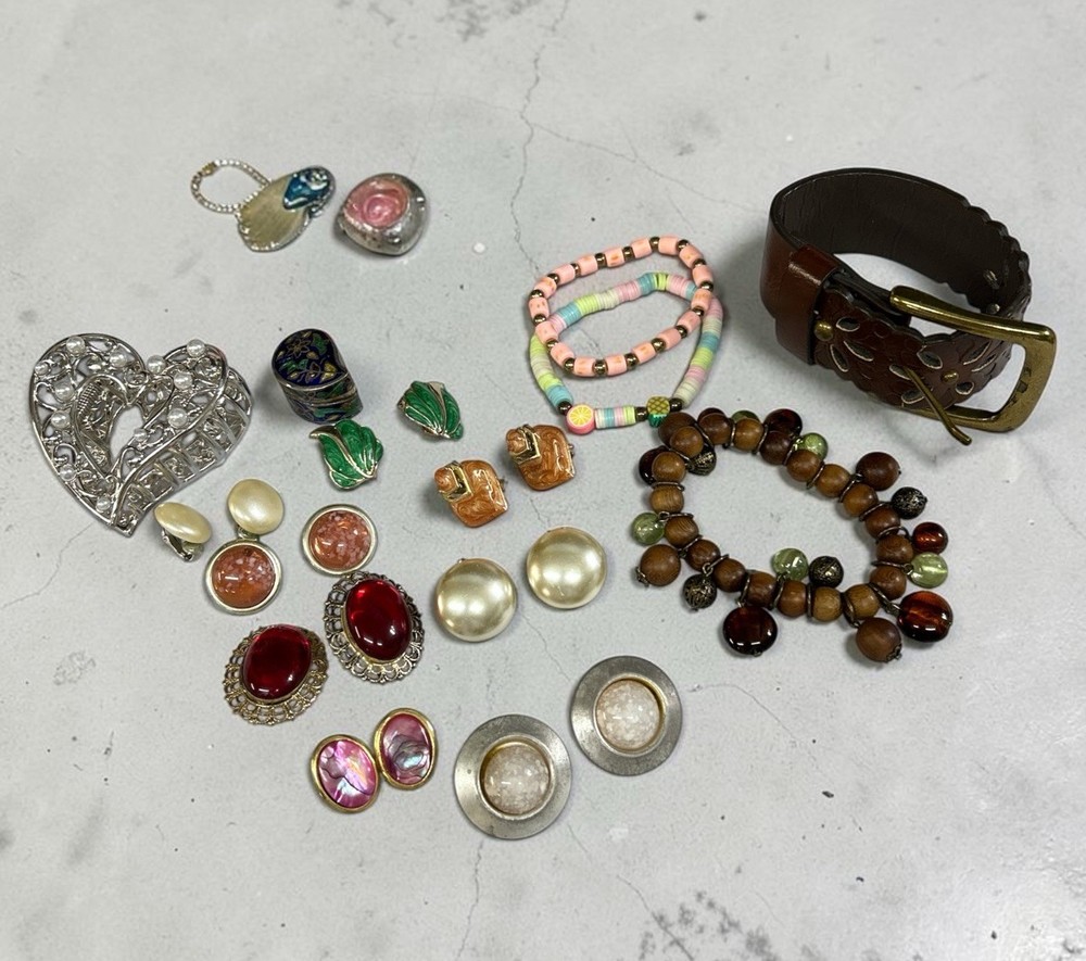 Clip On Earrings & More Reseller Lot Sarah Cov Pair And 925 Trinket Box