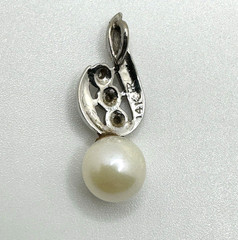 VTG Akoya Saltwater PEARL PENDANT 6.5mm Diamonds 14k White Gold 60’s 1.03gr .75”