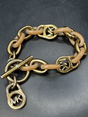 Michael Kors Gold Tone & Light Resin Chain Link T-Bar Bracelet 7”