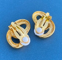 Earrings Love Knot Gold Tone Clip On
