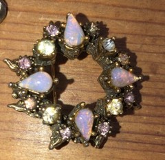 Vintage Imitation Fire Opal Crystal Rhinestone Pin Brooch Open Circle Gold Tone