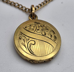 Vintage 1/20 12K GF Photo Locket Necklace 18 in 15mm Pendant