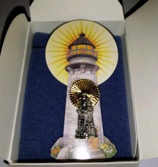 New In Box Avon Vintage Light House Pin & Bible Quote Bookmark Gift Set, 2000
