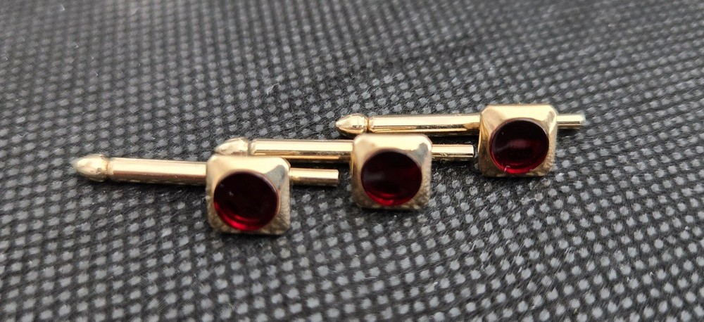 VINTAGE SET OF 3 SWANK RED SQUARE GOLD TONE SHIRT STUDS!