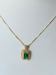 VINTAGE 10K/14K YELLOW GOLD EMERALD GREEN COLOR CZ PASTE ORNATE PENDANT NECKLACE