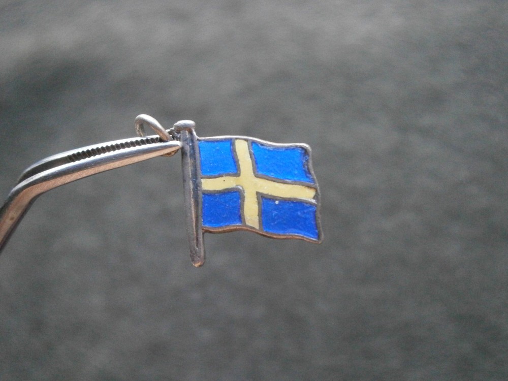 Sweden Flag Vintage Bernhard Hertz 900 Silver Enamel Bracelet Charm Pendant 1.1g