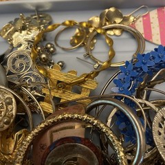 Jewelry Lot 3#9oz Earrings Vintage Modern Necklaces Cuff Link & Pieces. 103