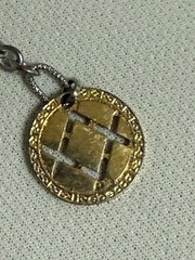 Vintage Rebecca ThreeProng Necklace with Tarnish Used Not Specified