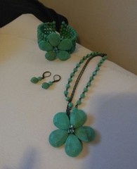 Vintage Turquoise Flower Tropical Beaded Jewelry Set Necklace Bracelet Earrings