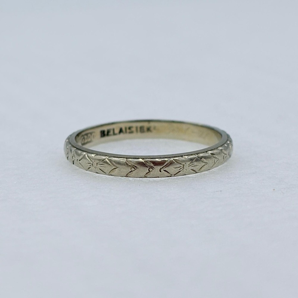 Belais Vintage Wedding Band 18K White Gold Engraved Detailing Size 6