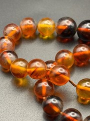 Vintage Castle cliff Amber-Lucite Bead Necklace 15.5” Graduated Brown Yellow