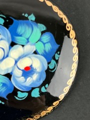 Vintage Wood Hand Paint Russian Lacquer Blue Green Floral Flower 2″ Brooch Pin